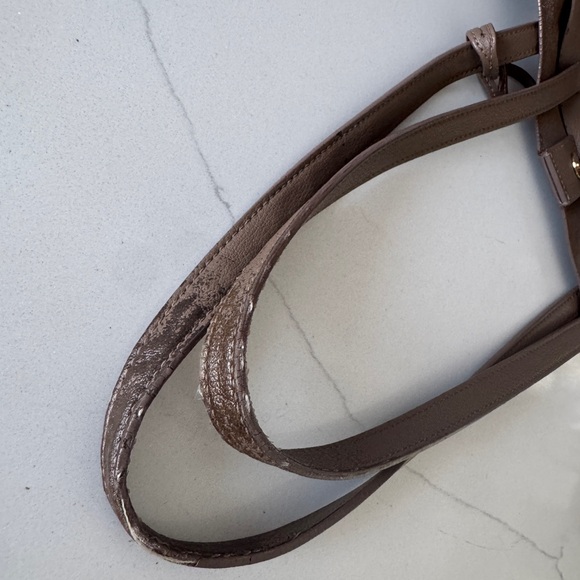 YSL/ Saint Laurent E/W leather tote - Picture 11 of 17